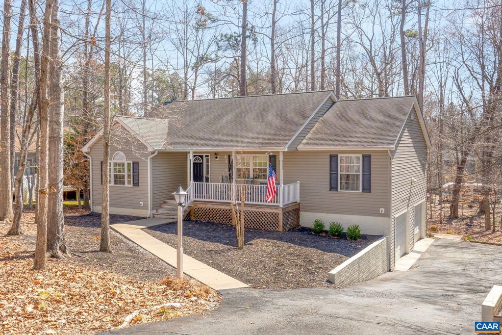 37 WEST LAKE FOREST DR, Palmyra, VA 22963
