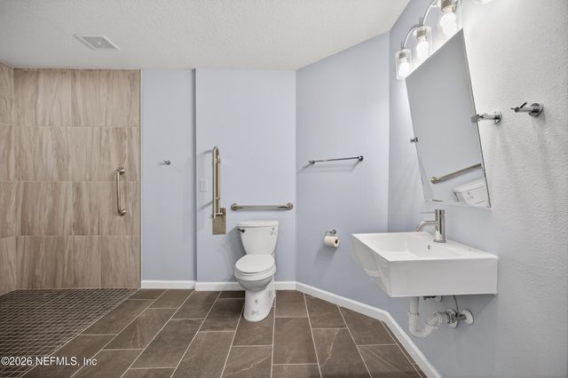 6413 RISING SUN Drive, Jacksonville, FL 32218