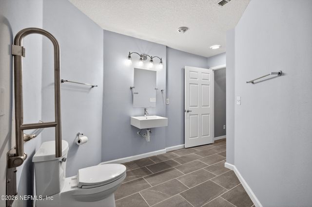 6413 RISING SUN Drive, Jacksonville, FL 32218