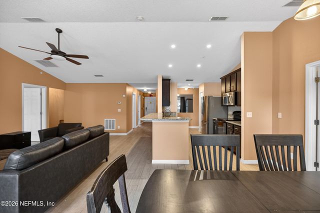 6413 RISING SUN Drive, Jacksonville, FL 32218