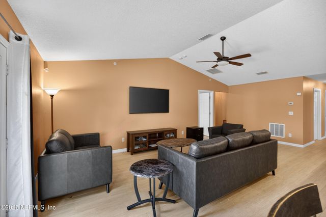 6413 RISING SUN Drive, Jacksonville, FL 32218