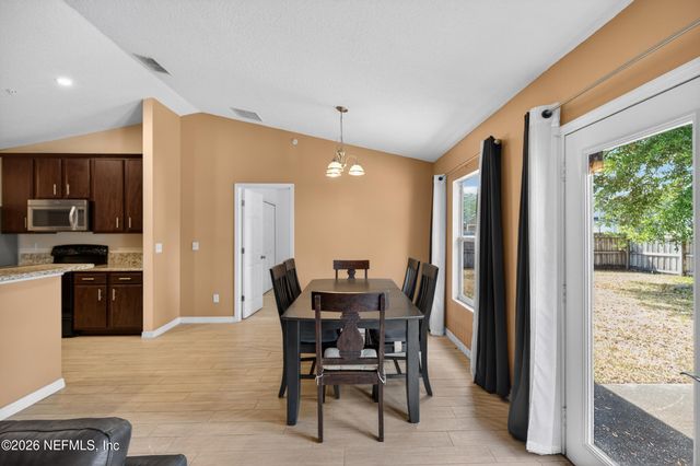 6413 RISING SUN Drive, Jacksonville, FL 32218