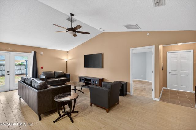 6413 RISING SUN Drive, Jacksonville, FL 32218