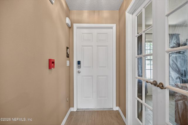 6413 RISING SUN Drive, Jacksonville, FL 32218