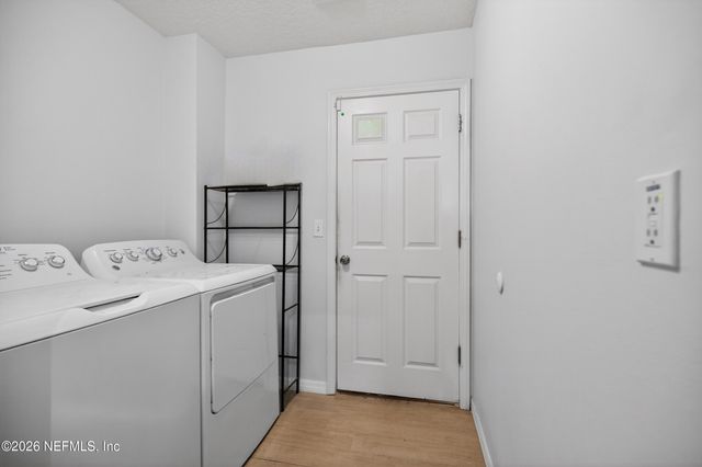 6413 RISING SUN Drive, Jacksonville, FL 32218