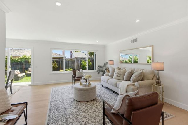 372 Mullet Court, Foster City, CA 94404