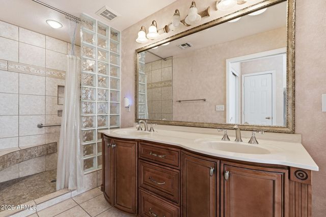 321 E MITCHELL Drive, Phoenix, AZ 85012