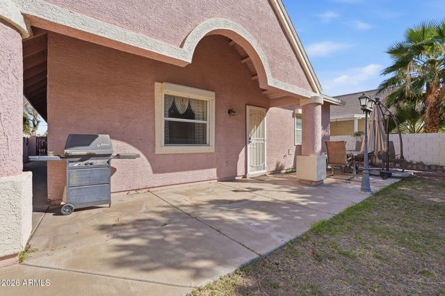 321 E MITCHELL Drive, Phoenix, AZ 85012