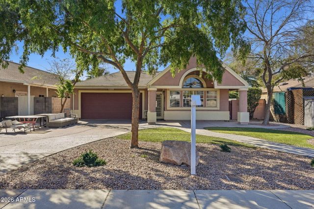321 E MITCHELL Drive, Phoenix, AZ 85012