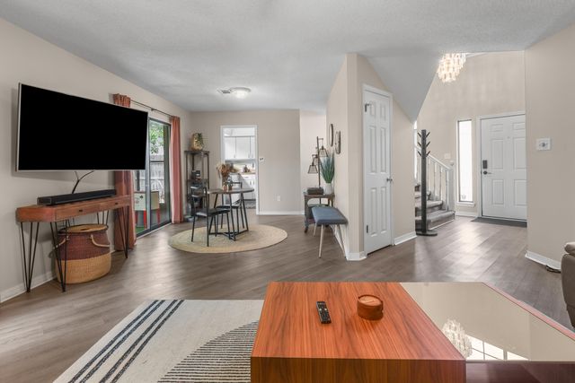 193 Woodland Park Circle, Mary Esther, FL 32569