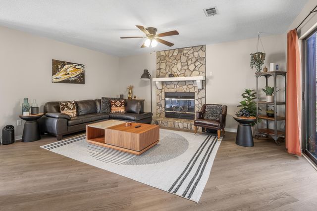 193 Woodland Park Circle, Mary Esther, FL 32569