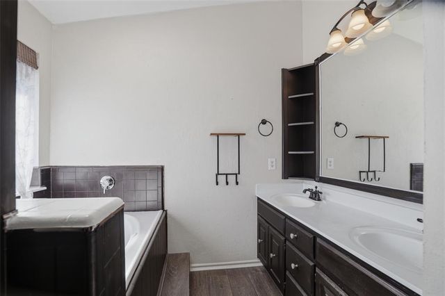 508 Santa Fe Terrace, Edmond, OK 73012