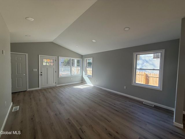 34 Baldwin Avenue, Glens Falls, NY 12801