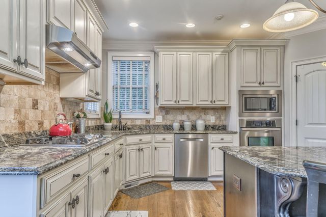 1801 Saint Ives Place, Dalton, GA 30720