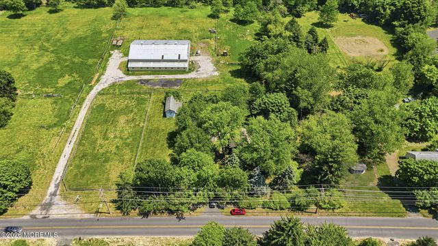 58 Vanderveer Road, Howell, NJ 07728