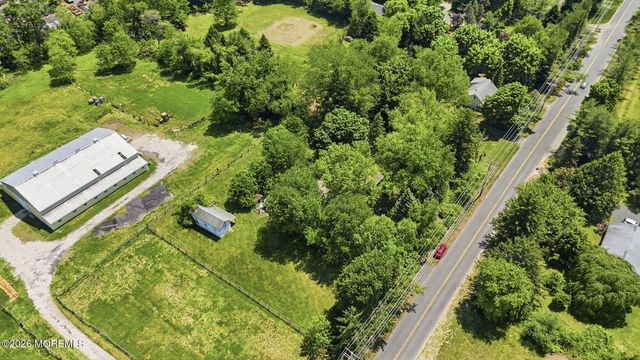 58 Vanderveer Road, Howell, NJ 07728