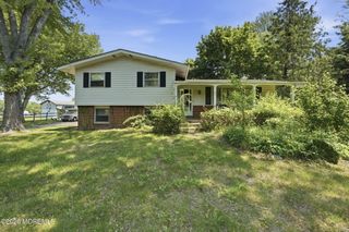 58 Vanderveer Road, Howell, NJ 07728