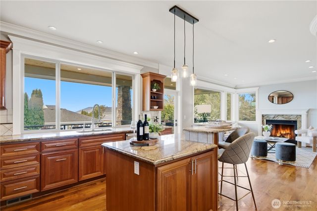 217 7th Avenue W, Kirkland, WA 98033