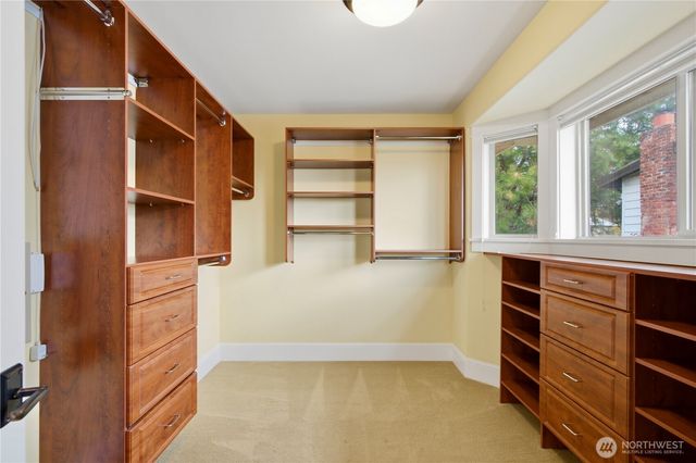 217 7th Avenue W, Kirkland, WA 98033