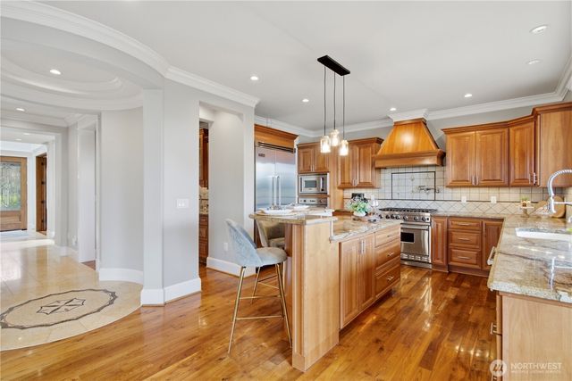 217 7th Avenue W, Kirkland, WA 98033