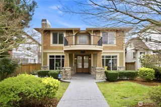 217 7th Avenue W, Kirkland, WA 98033