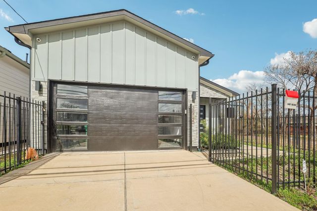 3512 Cobb Street, Houston, TX 77004