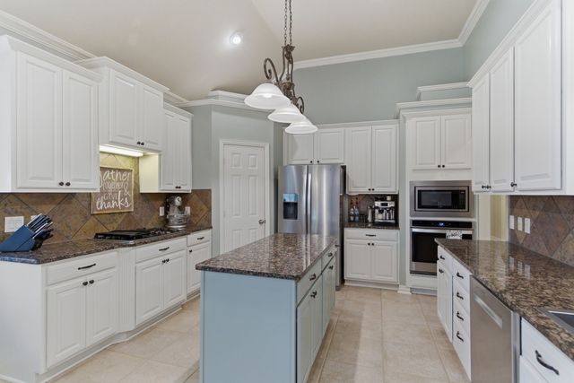 2258 Crowbridge Drive, Frisco, TX 75033