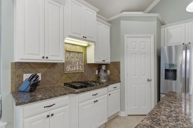 2258 Crowbridge Drive, Frisco, TX 75033