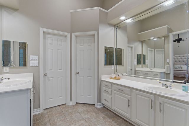 2258 Crowbridge Drive, Frisco, TX 75033