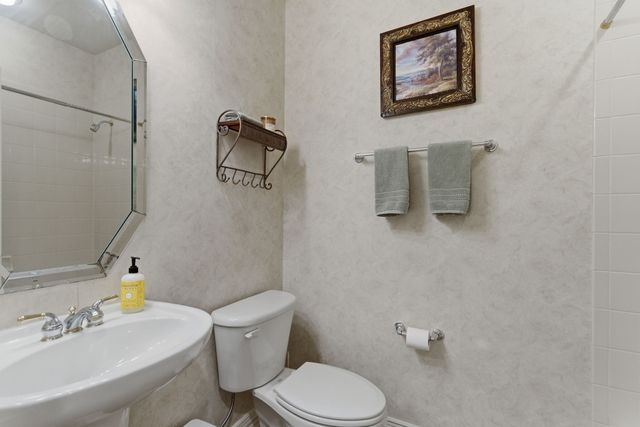 2258 Crowbridge Drive, Frisco, TX 75033