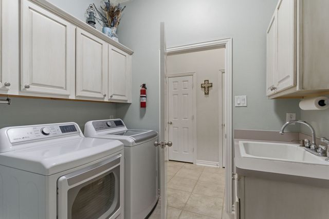 2258 Crowbridge Drive, Frisco, TX 75033