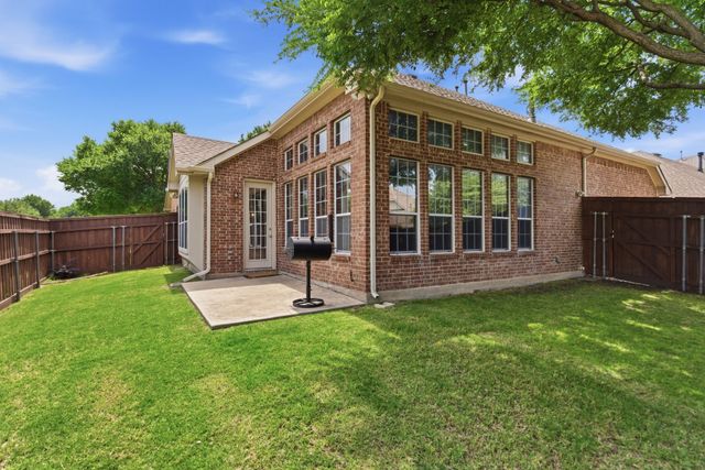 2258 Crowbridge Drive, Frisco, TX 75033