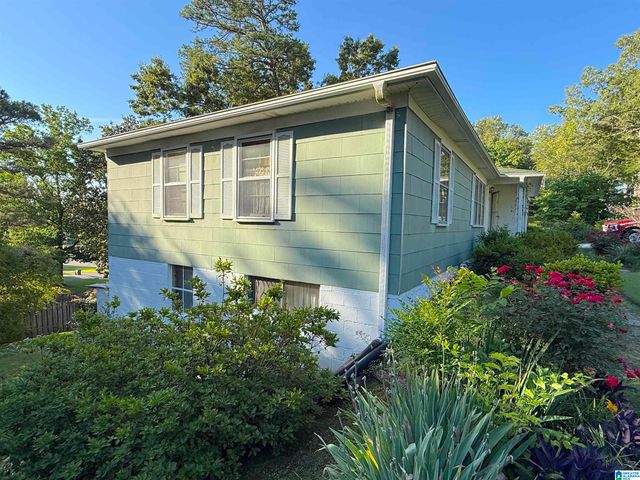 233 IRIS DRIVE, Gardendale, AL 35071