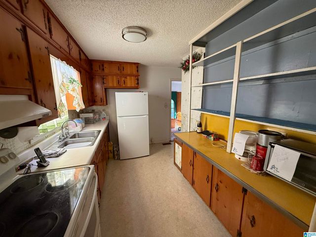 233 IRIS DRIVE, Gardendale, AL 35071