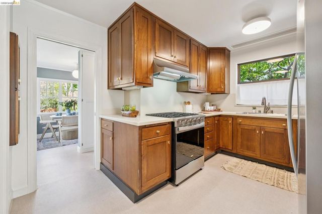 15 Blair Ave, Piedmont, CA 94611