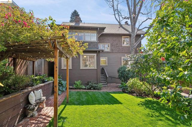 15 Blair Ave, Piedmont, CA 94611