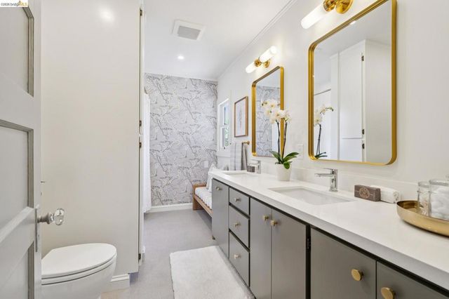 15 Blair Ave, Piedmont, CA 94611