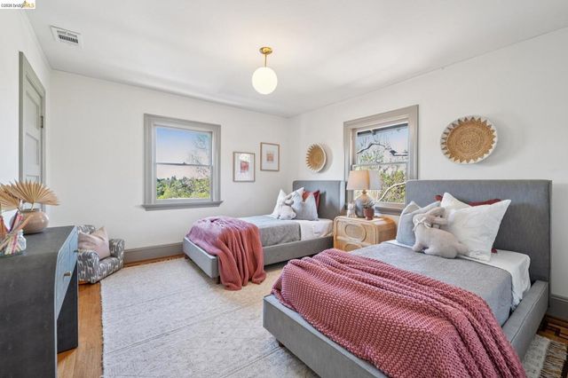 15 Blair Ave, Piedmont, CA 94611