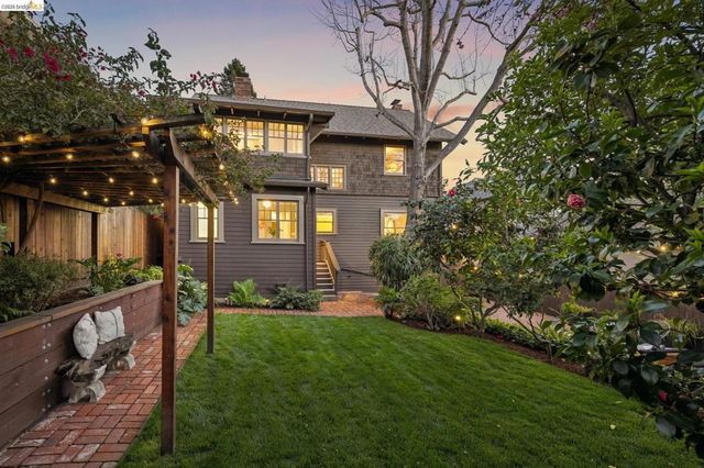 15 Blair Ave, Piedmont, CA 94611