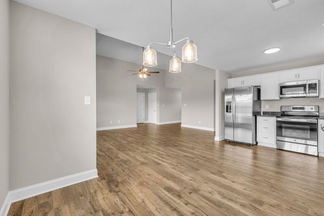 27 Echo Ridge, Oak Grove, KY 42262