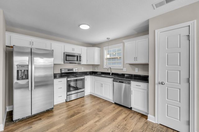 27 Echo Ridge, Oak Grove, KY 42262