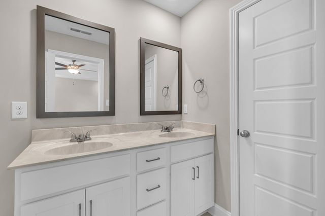 27 Echo Ridge, Oak Grove, KY 42262