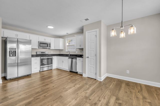 27 Echo Ridge, Oak Grove, KY 42262