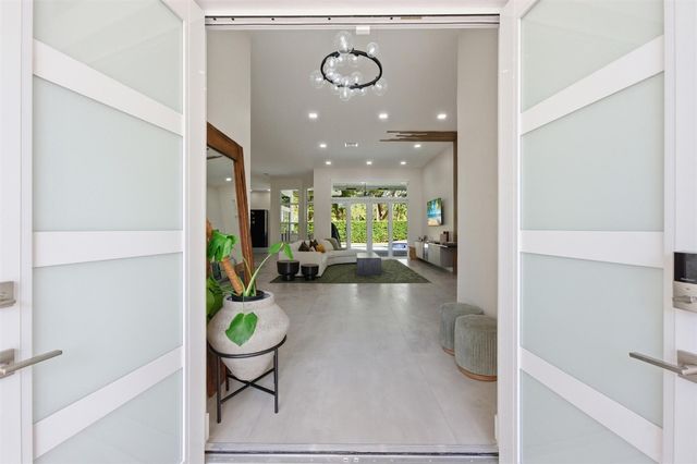 2517 Provence Circle, Weston, FL 33327