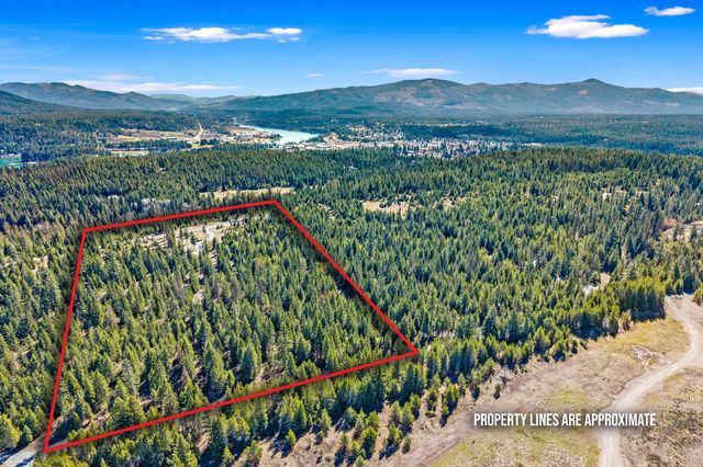 555 Happy Trails Ln, Newport, WA 99146