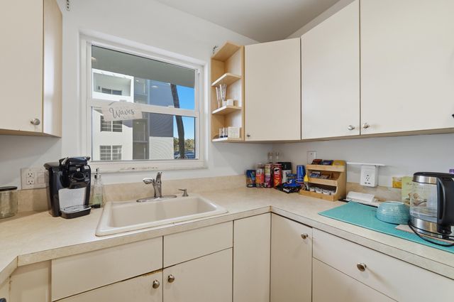 2860 NE 14th St Causeway 103d, Pompano Beach, FL 33062