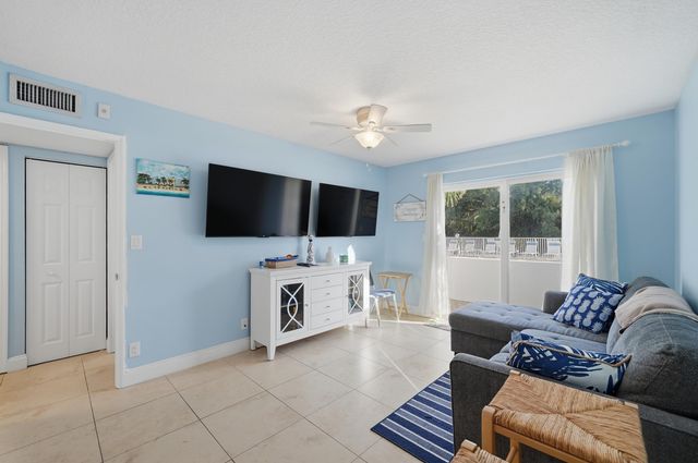 2860 NE 14th St Causeway 103d, Pompano Beach, FL 33062