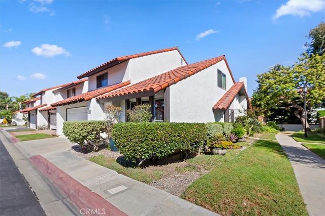 1402 Alpine Lane, Huntington Beach, CA 92648