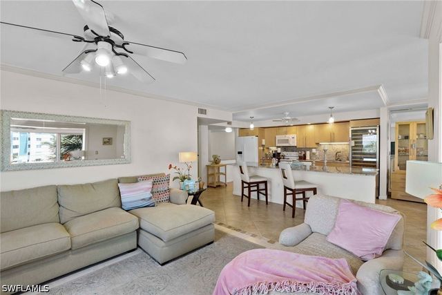 1930 Gulf Shore BLVD N A302-A, Naples, FL 34102