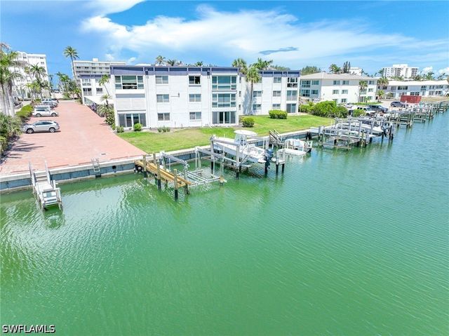 1930 Gulf Shore BLVD N A302-A, Naples, FL 34102